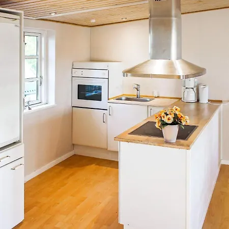 Apartman Modern Holiday Home In G Rlev With Terrace Gørlev
